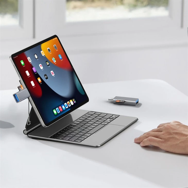 Small USB-C OTG MicroSD Card Reader